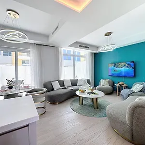  Holiday home Key View - Aquilegia Villa, Damac Hills